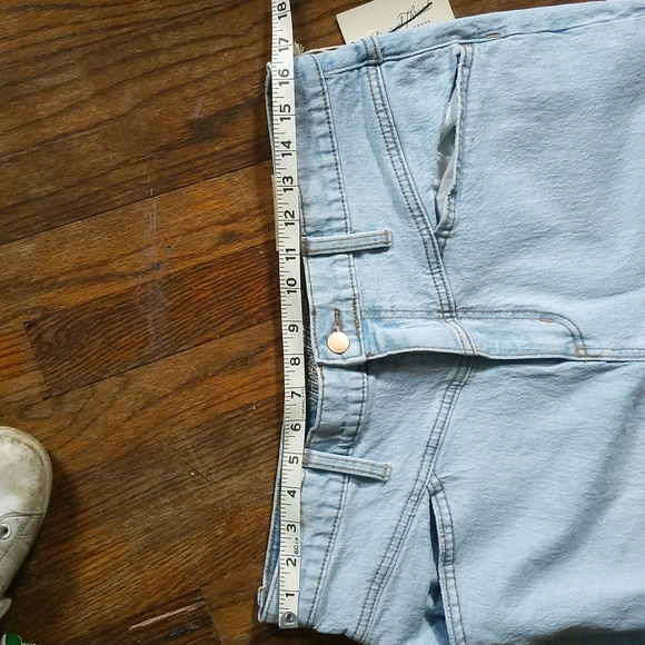 Universal Thread Jeans - Picture 4 of 7